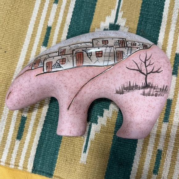 Vintage Native American Pottery Spirit Bear Hand Painted Signed BJ Gore - Picture 7 of 10